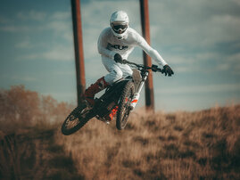 2026 Zero XB sahkomopo Action-011